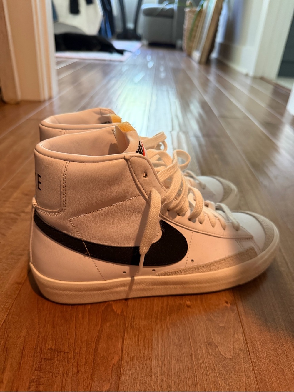 Nike Blazer Mid ‘77 Women’s 7.5